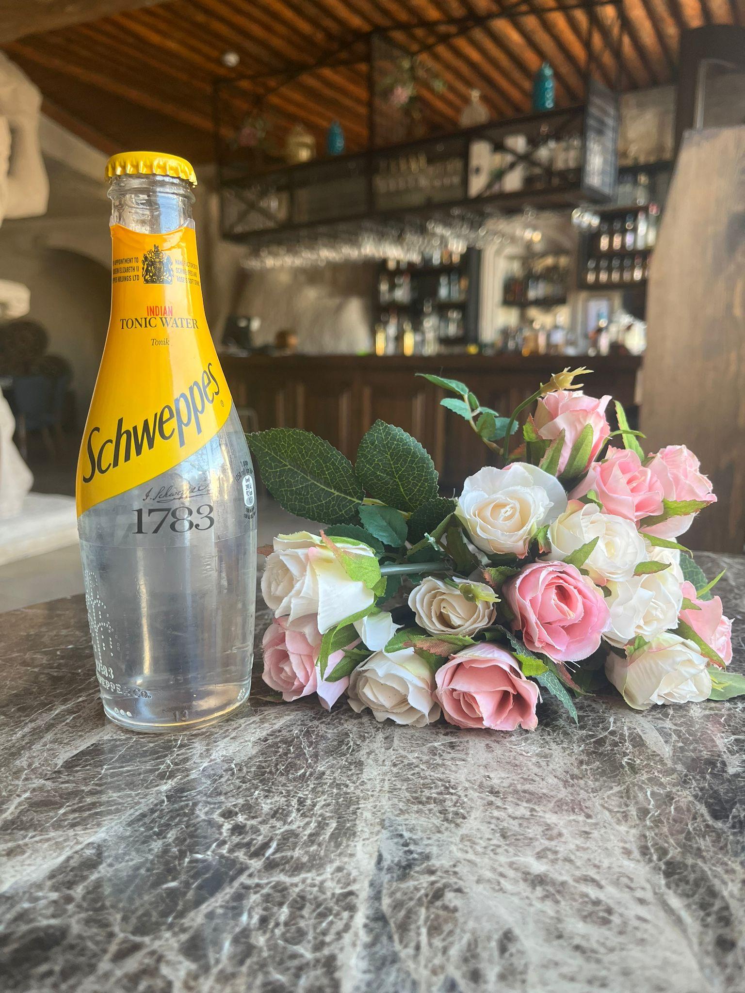 SCHWEPPES TONIC